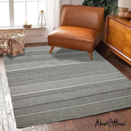 Hand Woven Indoor / Outdoor Area Rug