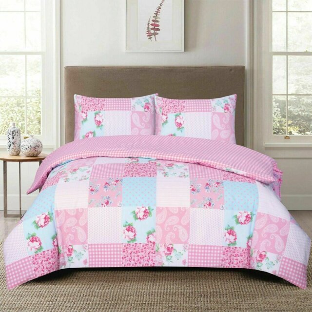 Duvet Cover Set with Pillowcases Cotton Rich Damask Pattern Bedding Soft Easy Care Wrinkle Resistant and Durable