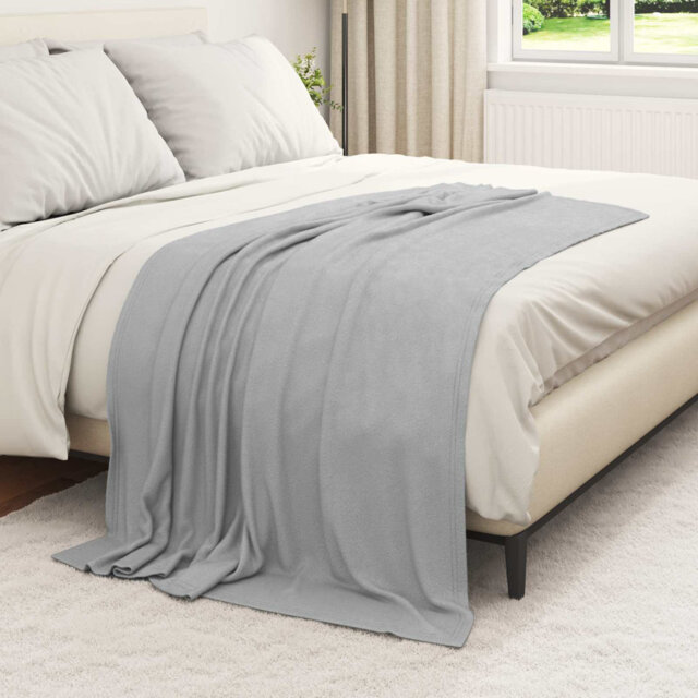 5.5-51 Throw Blanket