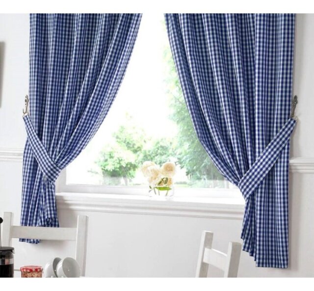Rosas Classic Gingham Kitchen Curtains