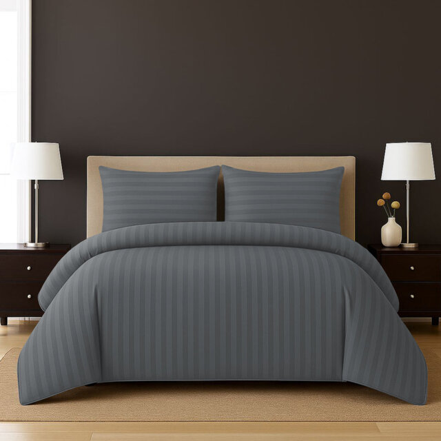 4-Piece Striped High Quality Duvet Cover Set with Fitted Sheet & 2 Pillowcases