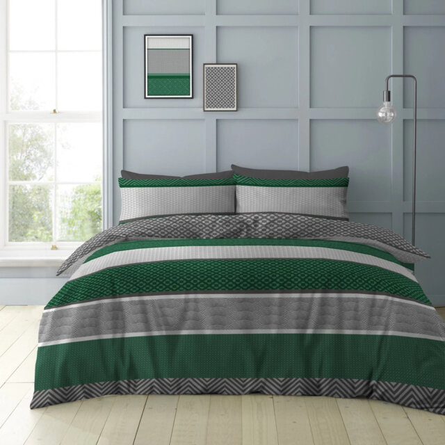 Durable Striped Duvet Cover Set with Matching Pillowcases - Polycotton Fabric Bedding Set - Single Double King