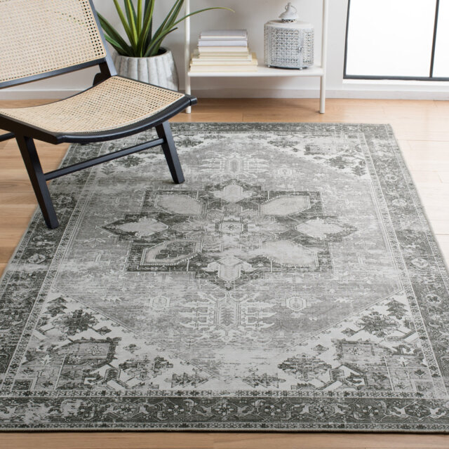 Tucson Vintage Look Machine Washable Non-Slip Area Rug in Green