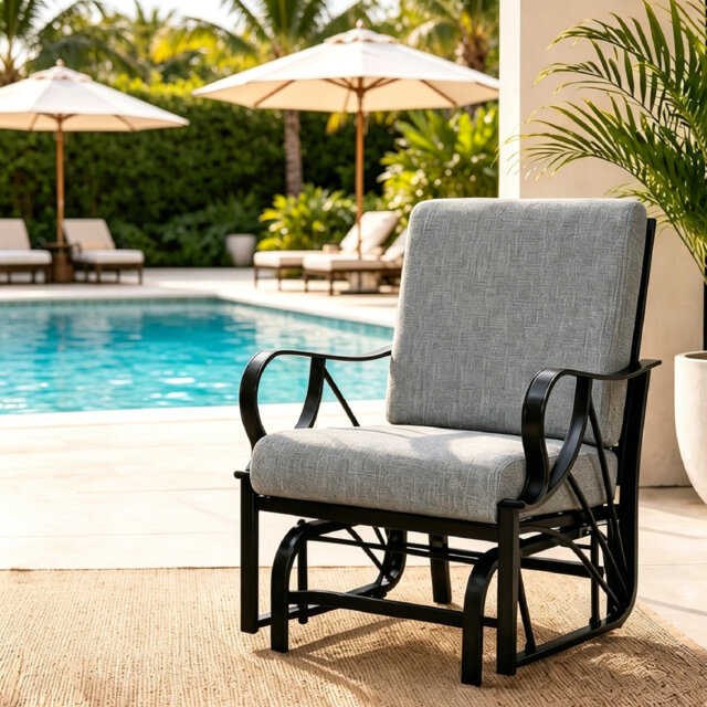 Outdoor Lounge Chair