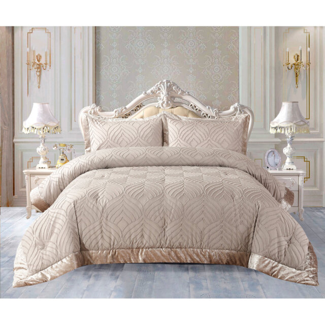 Chelsea Tufted Crushed Velvet Bedspread Set – Luxurious Soft Quilted Bedding with Matching Pillow Shams, Elegant Velvet Comforter Coverlet Set