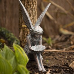 Dina Weather Resistant UV Resistant Plastic Garden Statue