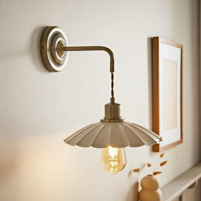 Aljawhara Armed Sconce