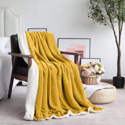 Super Soft Sherpa Fleece Blanket – Reversible Cozy Throw, 240 GSM