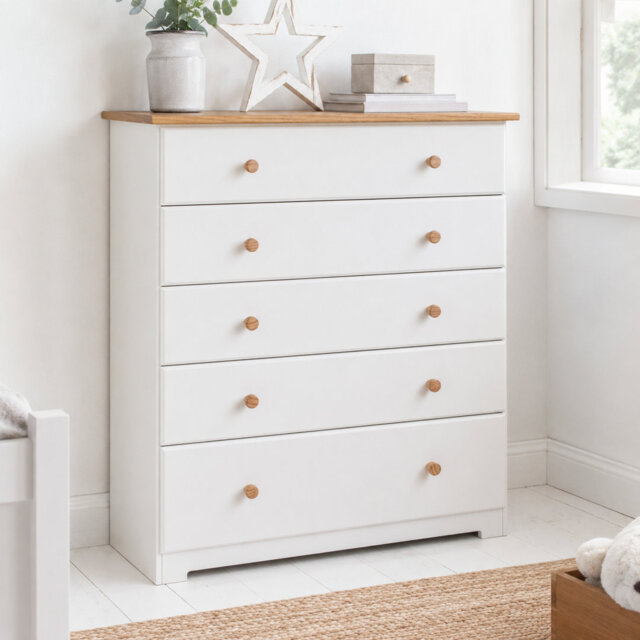 Ainsa 5-Drawer Chest of Drawers, Soft White Paint, Oak-Effect Top