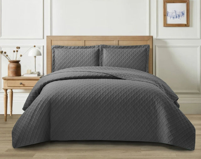 Polyester No Pattern Bedspread with Pillow Shams Included