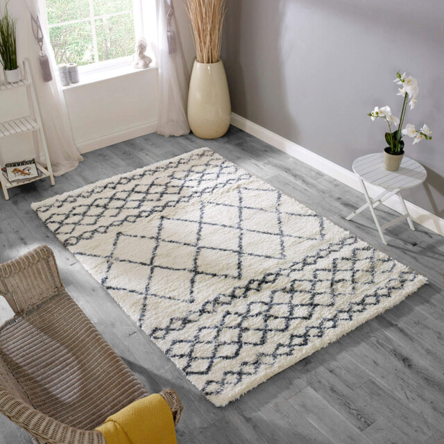 Manilow Tribal Shaggy Cream/Grey Area Rug