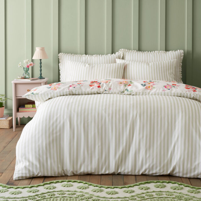 Floral Bunches Reversible Cotton Duvet Cover Set