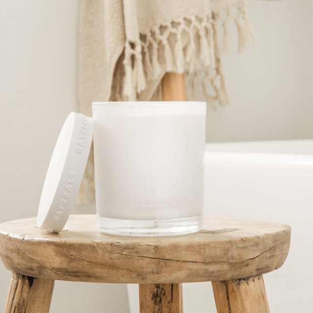 Fresh Scented Jar Candle with Glass Holder