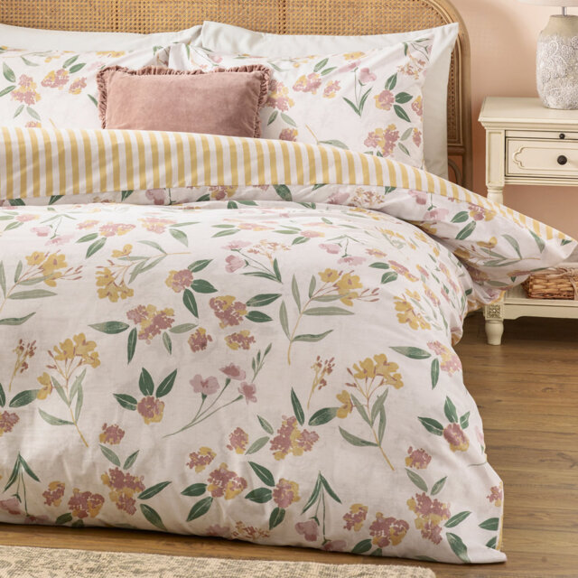 Betsie Yellow Cotton Reversible Bedding Set