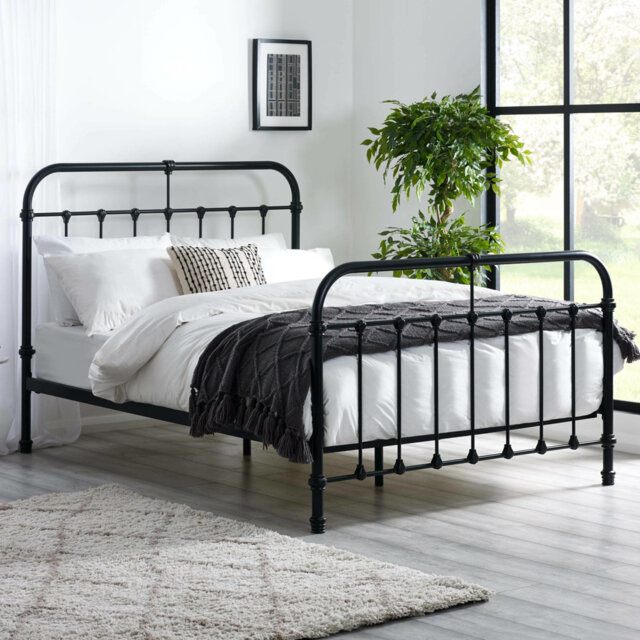 Logan Metal Bed