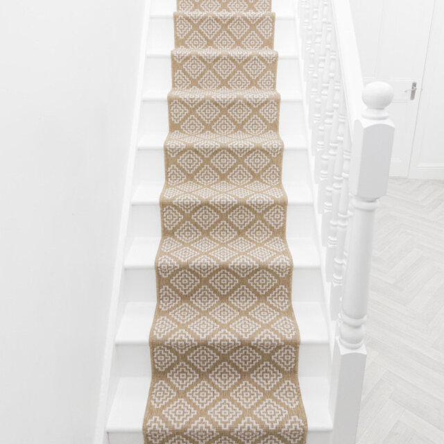 Olmec Brown Stair Runner â Reversible, Durable & Hardwearing Carpet for Stairs & Staircases, Multiple Lengths