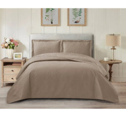 3 Piece Tropical Leaf Bedspreads Set Quilted Bed Throw with Matching Pillow Shams Polyester Material