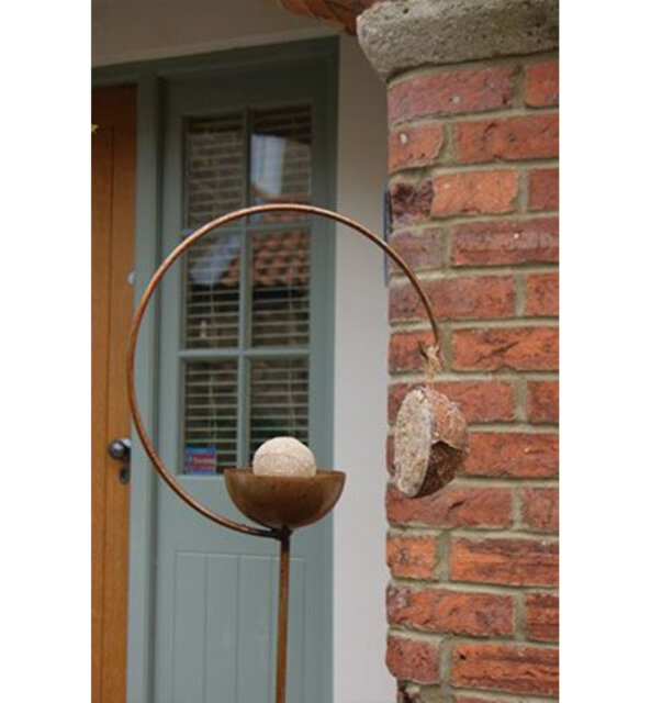 Liska Metal Pole Decorative Bird Feeder