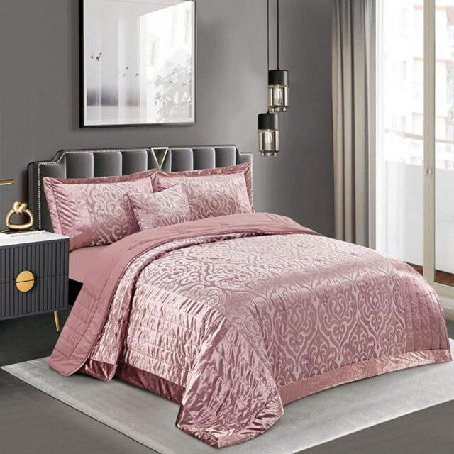 Bollara Damask Bedspread with Pillow Shams Included