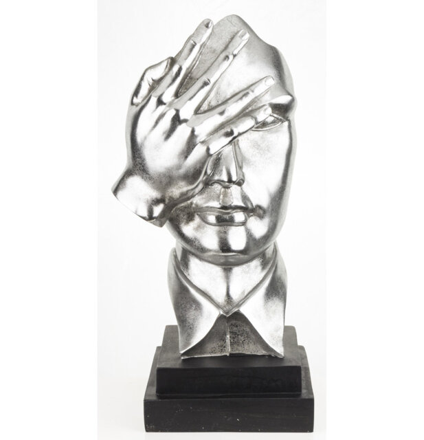 Figurines & Sculptures