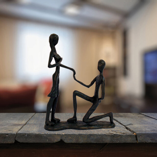 MARRIAGE PROPOSAL Iron Figurine 17cm