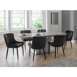 Wynnfield 6 - Person Dining Set