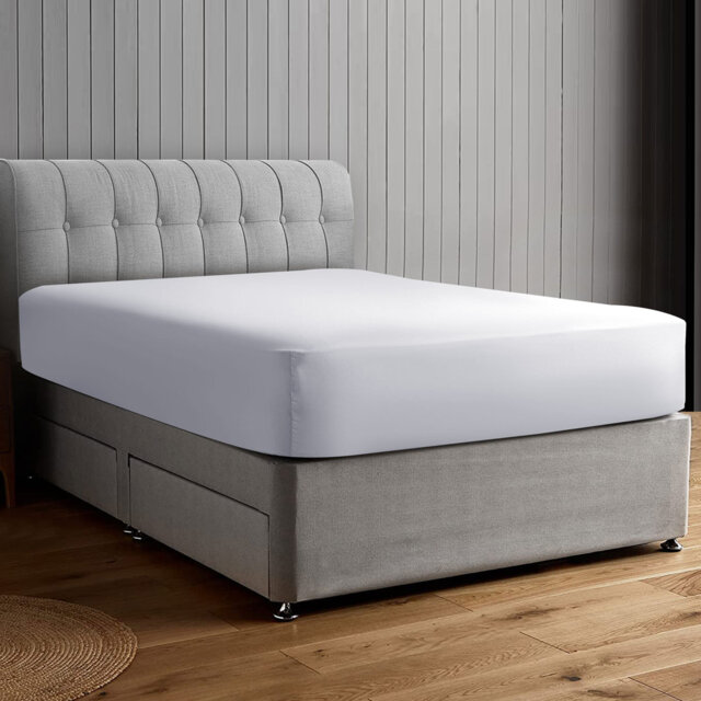 Aerona 200 Thread Count Microfiber Brushed Fitted Sheet