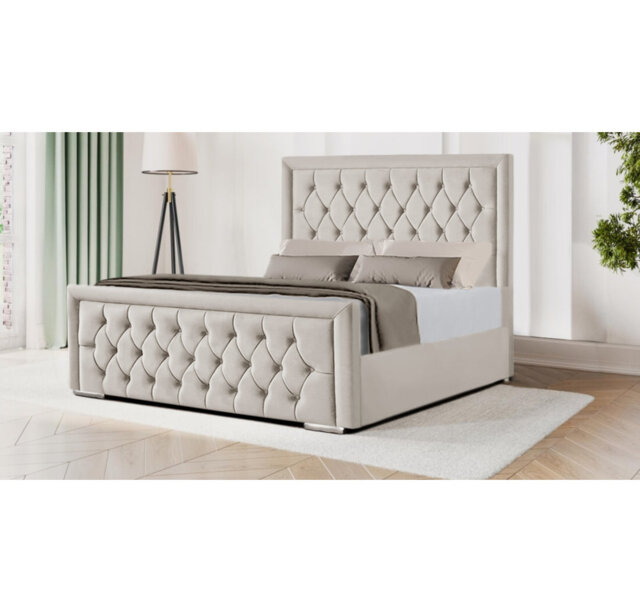 Brentley Upholstered Bed