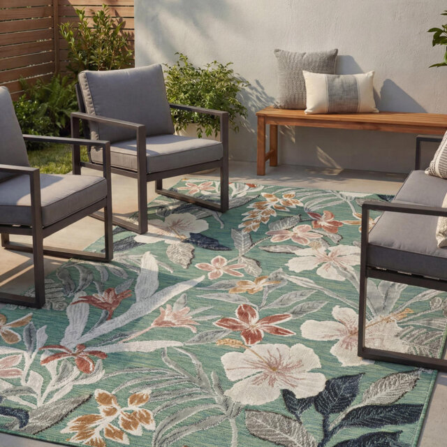 Floral Indoor / Outdoor Area Rug