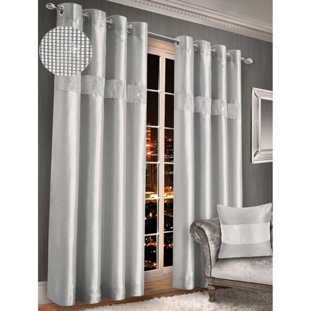 Aavash Curtain