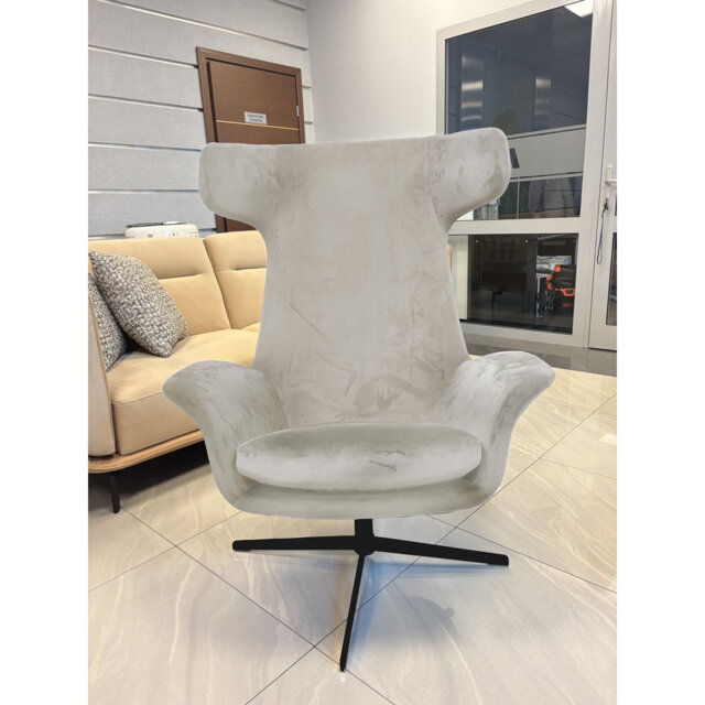 Alexandia 91cm Wide Tufted Velvet Yes Armchair