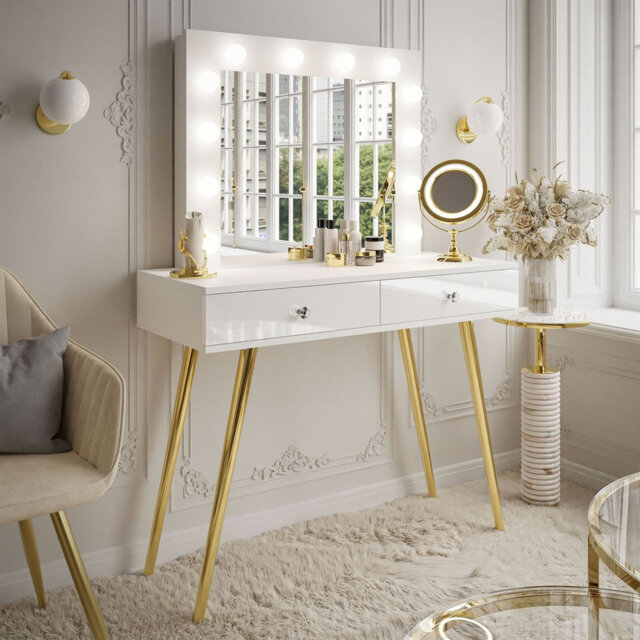 Huntingtown Dressing Table with Mirror