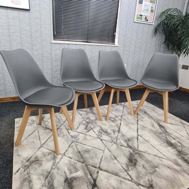 SÃ¶lvesborg Solid Wood Dining Chair