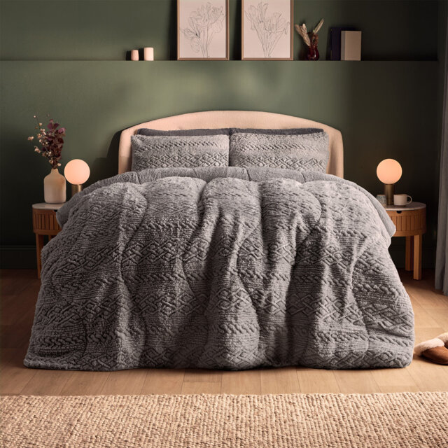 Silentnight Soft Teddy Coverless 10.5 Tog Duvet with Matching Pillowcase