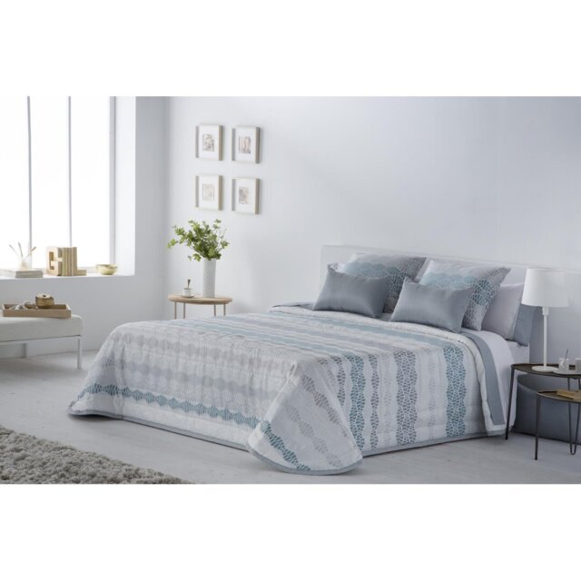 Anya Polyester Striped Bedspread