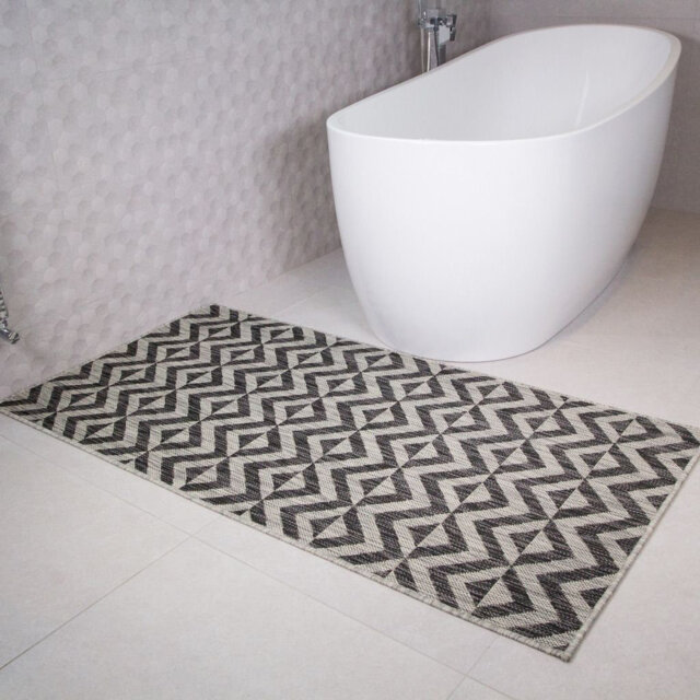 Haleemah Chevron Hand Woven Indoor / Outdoor Area Rug