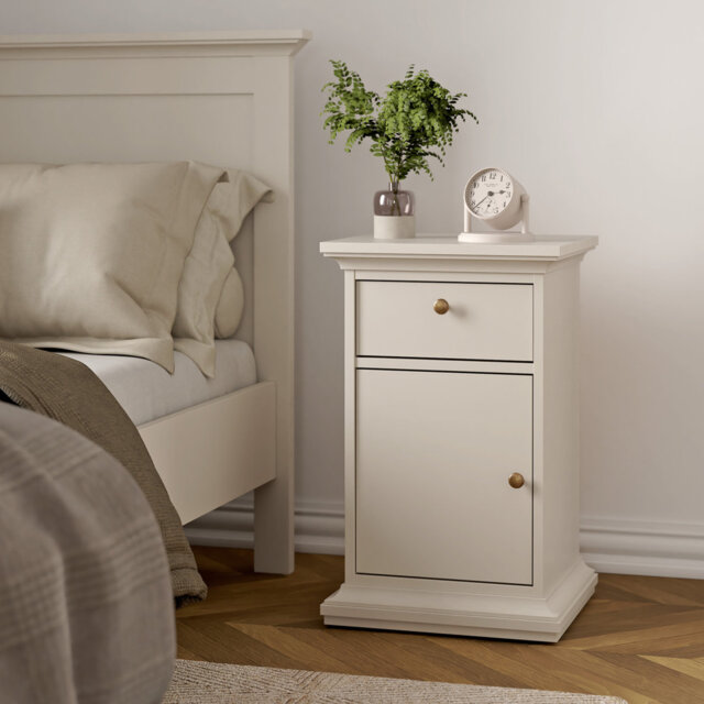 Blaklee Nightstand 1 door 1 Drawer in Cashmere