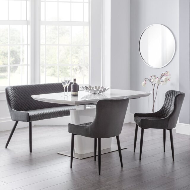 Wynnfield Extendable Dining Set