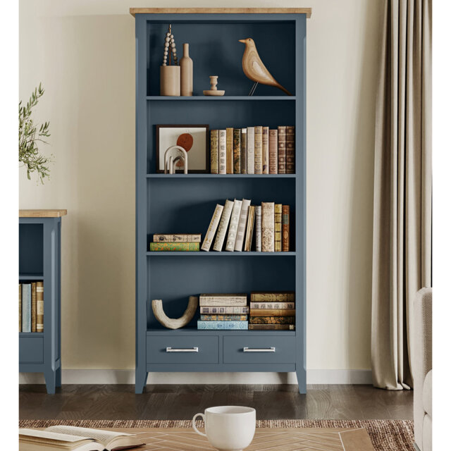 Kusilvak 180cm H x 33cm W Bookcase