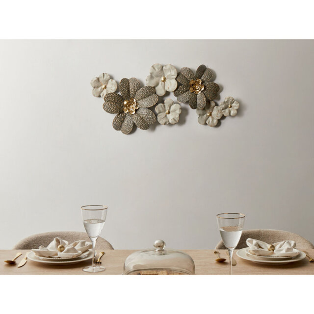 Handmade Plants & Flowers Wall Decor on Iron