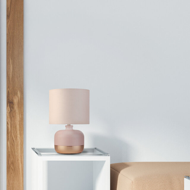 Meola Metal Table Lamp