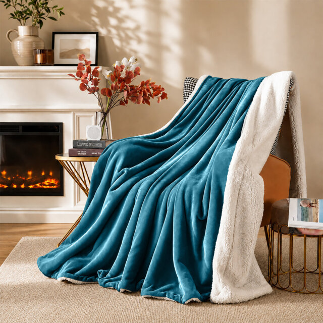 Reversible Sherpa Fleece Blanket - Ultra Soft Warm Throw for Sofa, Bed & Cosy Nights