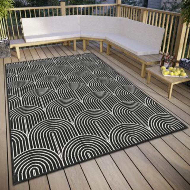 Pangli Machine Woven Black/White Indoor/Outdoor Rug