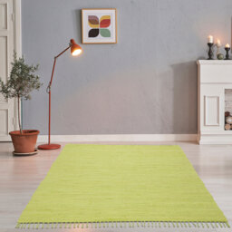 Hand-woven Happy Andy rug made of cotton in green