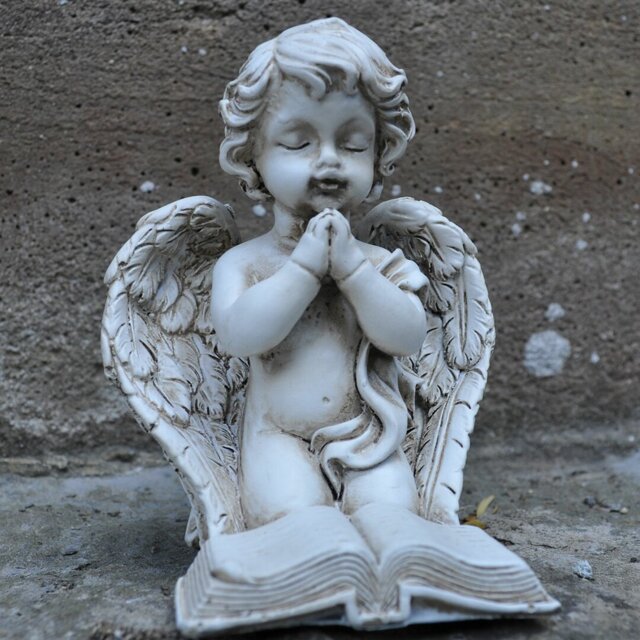 Angels & Cherubs Weather Resistant Plastic Garden Statue