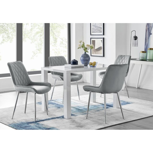 Scottsmoor Dining Set with 4 Chairs