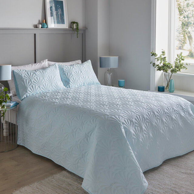 Ardelle Polyester Bedspread