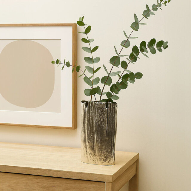 Bunting Metal Table Vase