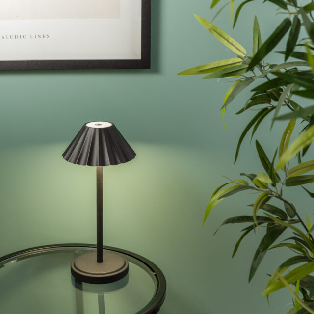 Bethenia Table Lamp