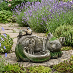 Sommers Animals Weather Resistant Plastic Garden Statue